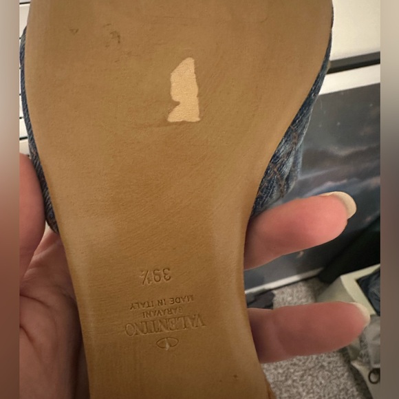 NEW Valentino Roman Stud denim Slides size 39.5 - Picture 5 of 12
